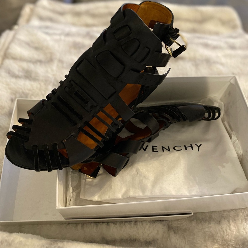 Givenchy , Barely Worn Gladiator Sandals. Great C… - image 4